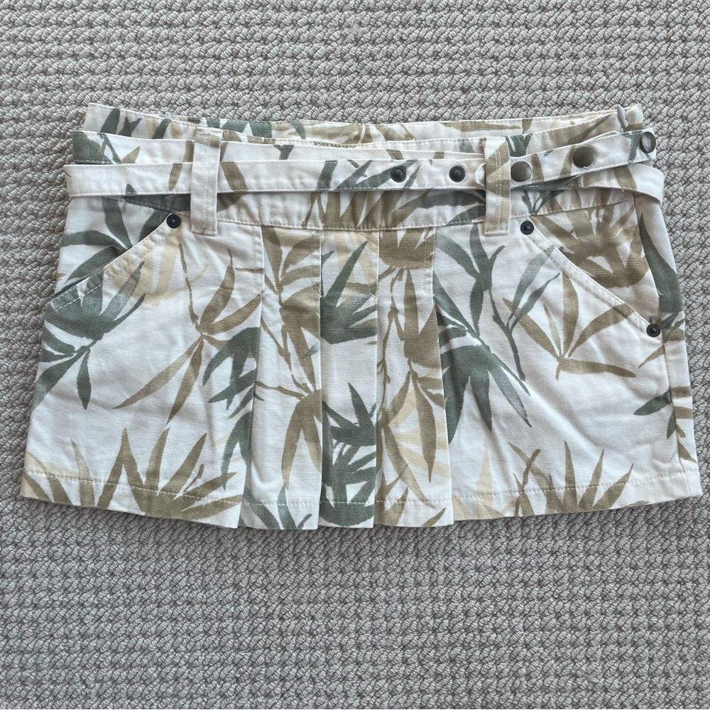 Zara TRF Jungle-Print Low Rise Pleated Mini Skirt Size 4